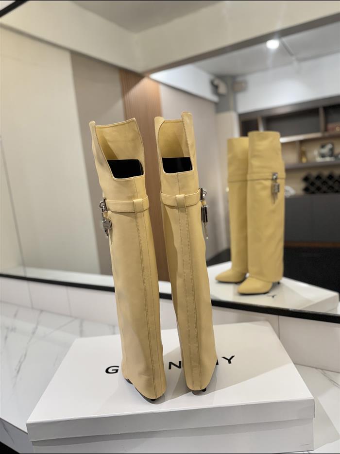 20251128174450542 590